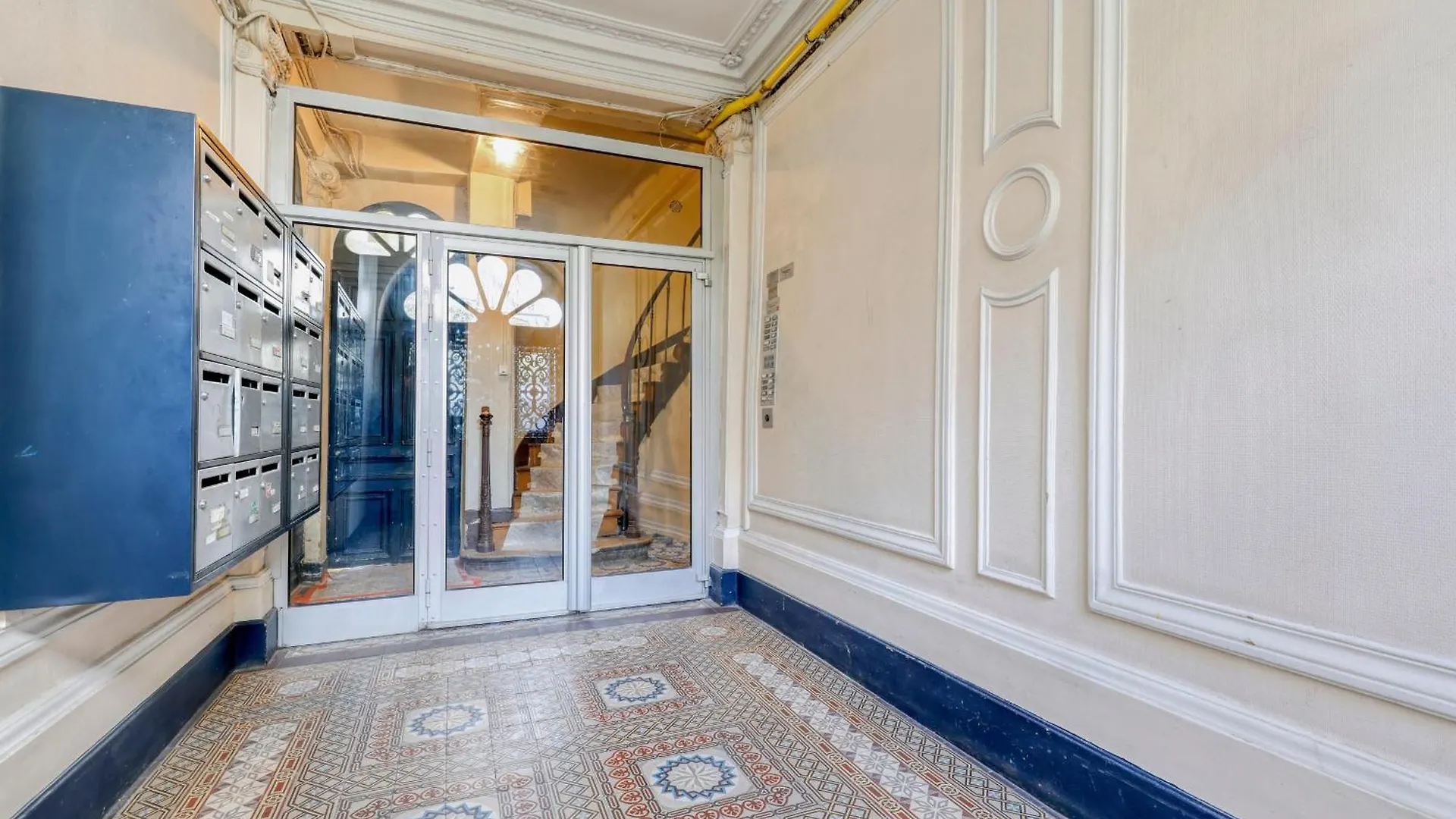 Branded New Cozy In The Heart Of 17 * Paris